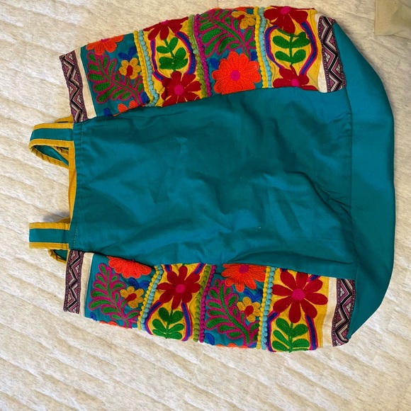 Tote - Picture 2 of 6